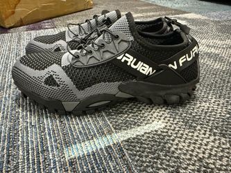 Steel toes shoes