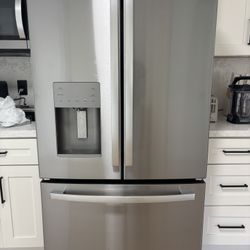 GE Stainless Steel French Door Refrigerator – Ice & Water – Works Perfectly