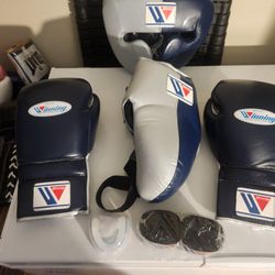 A Complete  sparring  Set With FREE HAND WRAPS 