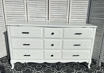 All white 9 drawer dresser