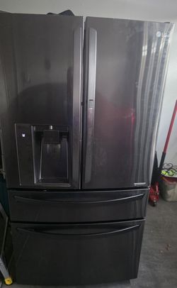 Refrigerator LG