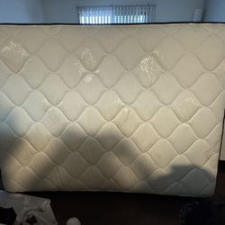Queen Mattress FREE GOOD CONDITION 