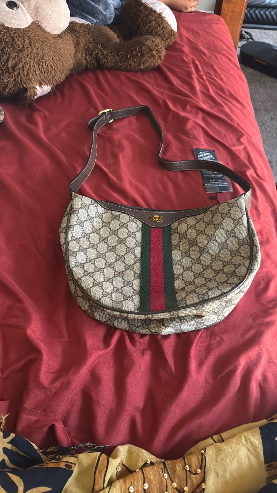 Gucci Supreme Sherry Lined Shoulder bag