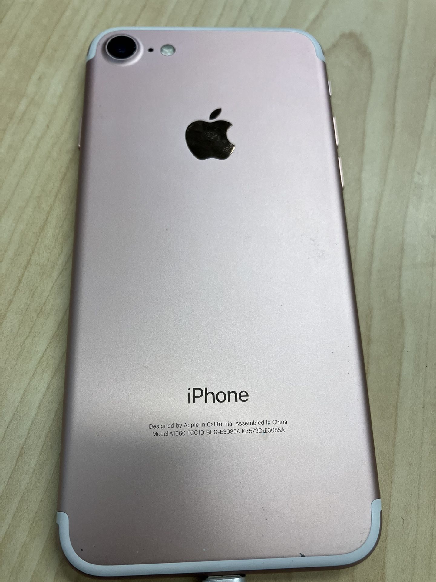 iPhone 7 Rose Gold *JAILBROKEN* $100