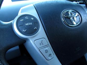 2010 Toyota Prius Thumbnail