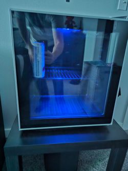 Mini fridge