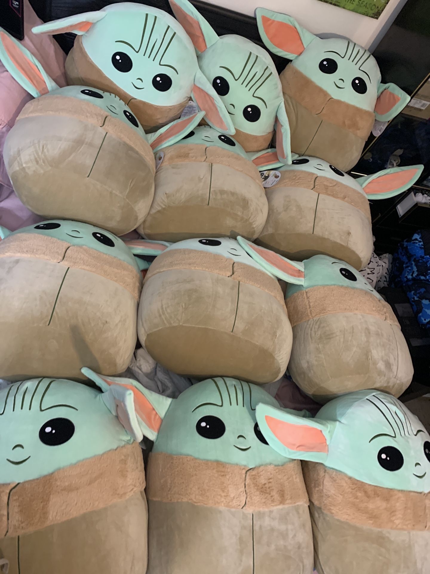 SQUISHMALLOW BABY YODA 20” for Sale in New York, NY OfferUp
