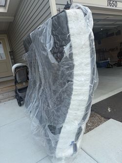 Like New king mattress