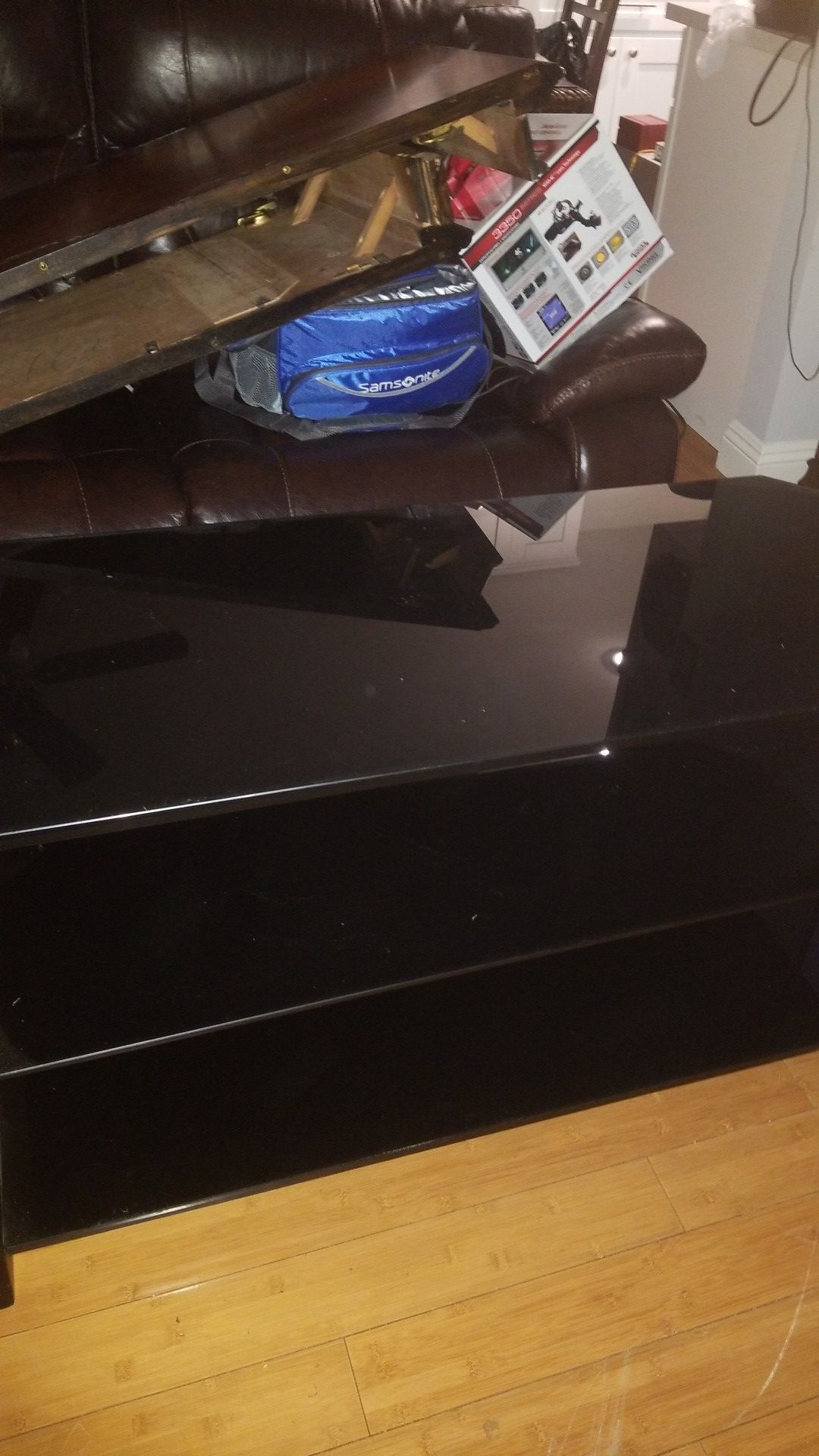 TV stand (glass)