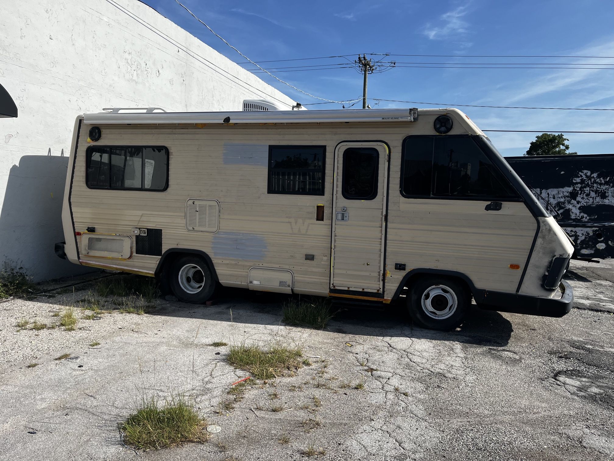 1987 Winnebago P30