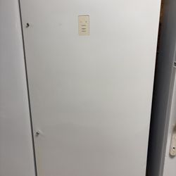 Upright freezer