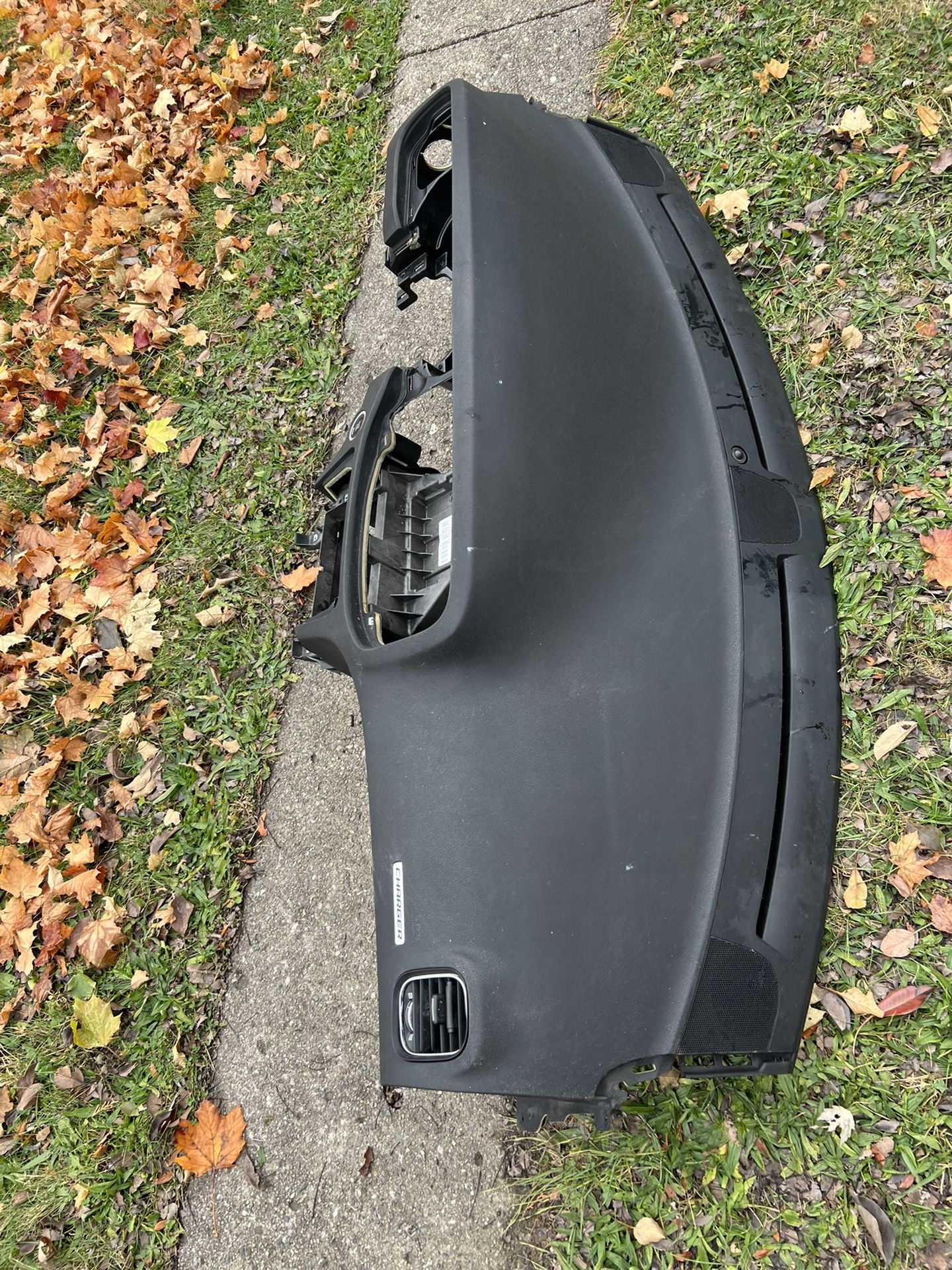 19 Dodge Charger Dashboard(parts)
