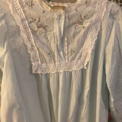 Vintage Barbizon 2960s-70s Nightgown