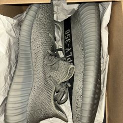 Yeezys 350 V2 