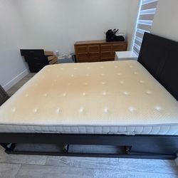Queen size memory foam mattress