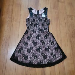 Ladies Juniors Size Medium Dress New 