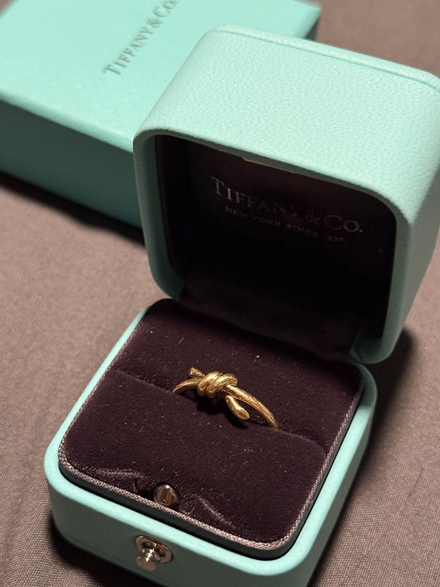 Tiffany Double Knot 18kt Gold Ring