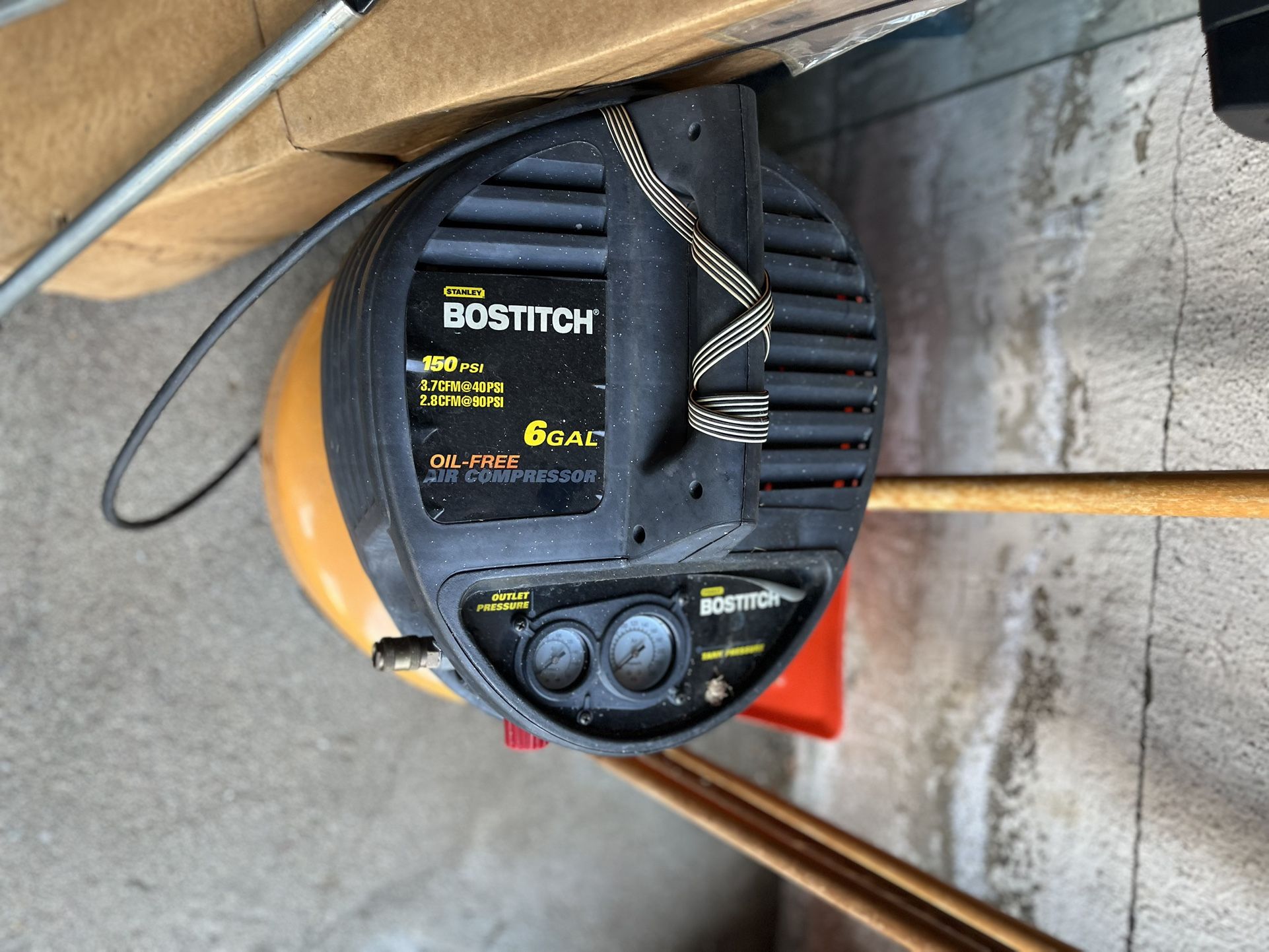 Bostitch 6 Gallon Portable Electric 150 Psi Air Compressor