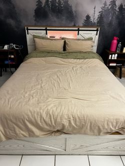 Farmhouse Style Queen Bed Frame with LED Headboard