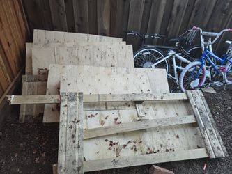 Free Wood Pallet