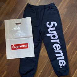 Navy supreme sweatpants  
