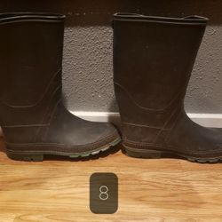 Size 8 Rainboots