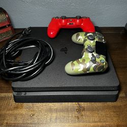 PS4 Slim 