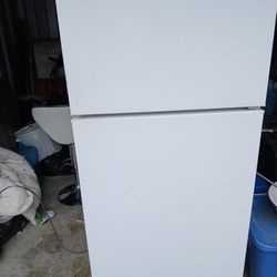 GE Refrigerator