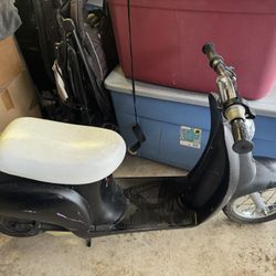 Razor Electric Moped 