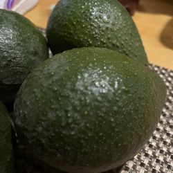 Aguacates Muy ricos $1
