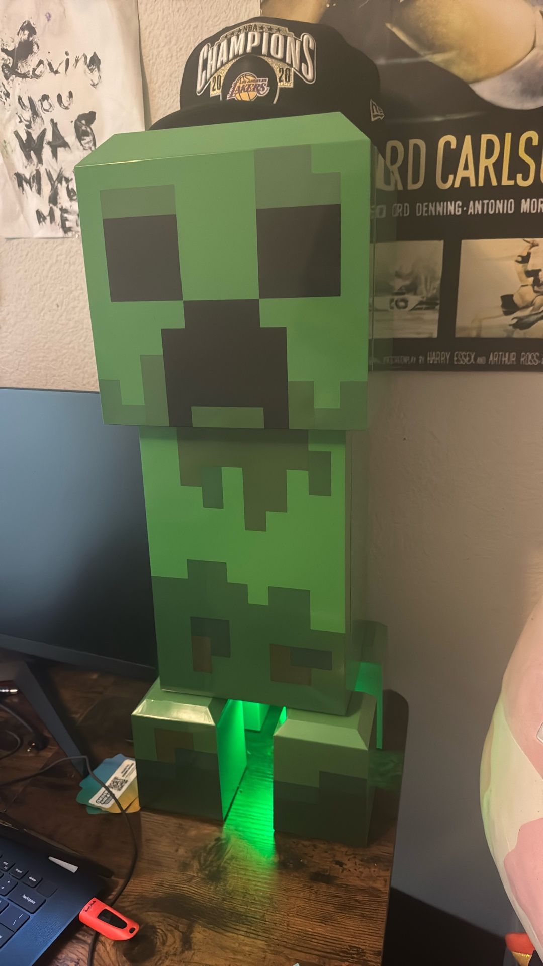 🧊 Minecraft Mini Fridge w/ Freezer – Cool Like a Creeper 💥