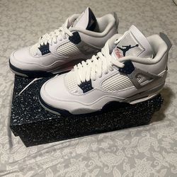 Air Jordan 4 Retro Midnight Navy Size 8.5 Men