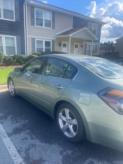 Nissan Altima Sedan – Sage Green