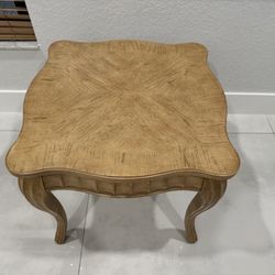 Bernhardt Rendition Collection Cocktail Table 