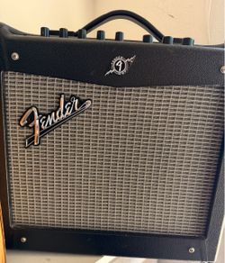 Fender Mustang I (v.2) 20-Watt Guitar Amplifier - Great Condition