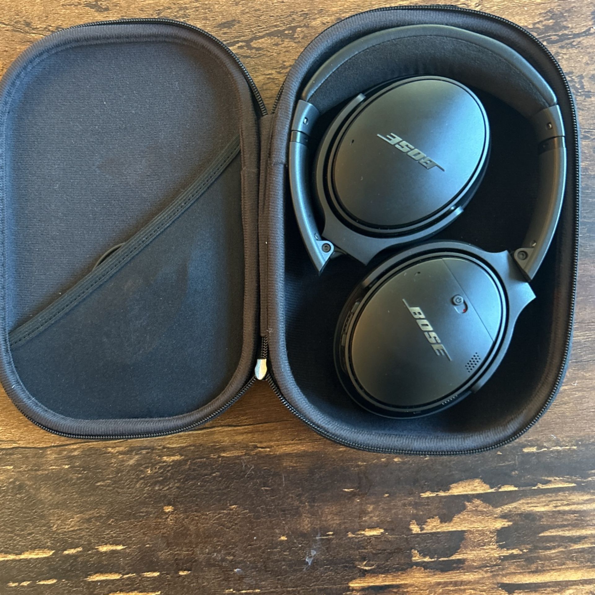 Like New! Bose QuietComfort 35 (Series II) Wireless Headphones, Noise Cancelling