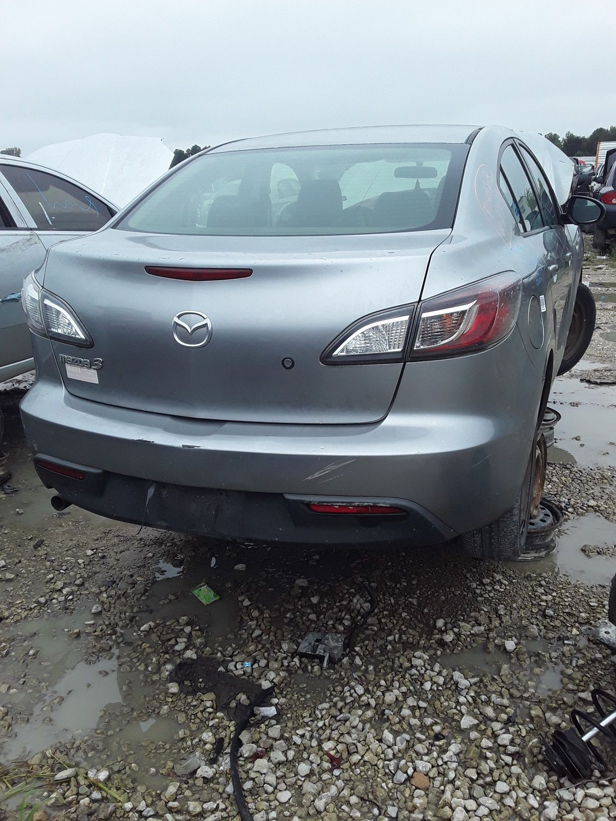 2011 Mazda 3 for parts