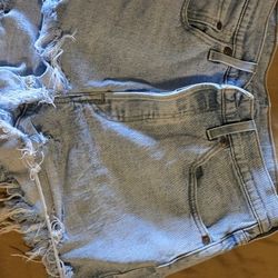 Women's Levi's 501 Button Fly Shorts 29