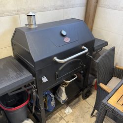 Char-Griller Legacy 33-in W Black Cart Charcoal Grill