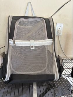 Pet carrier