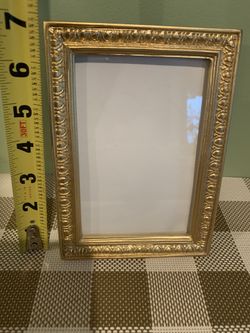 New 5 By 7 Inch Gold Picture Framer W/ Easel Back To Stand Up Or Has A Few Hanging Clips, Gold Painted Engraved Picture Frame the Frame