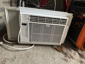 GE 6,000 BTU Air Conditioner 