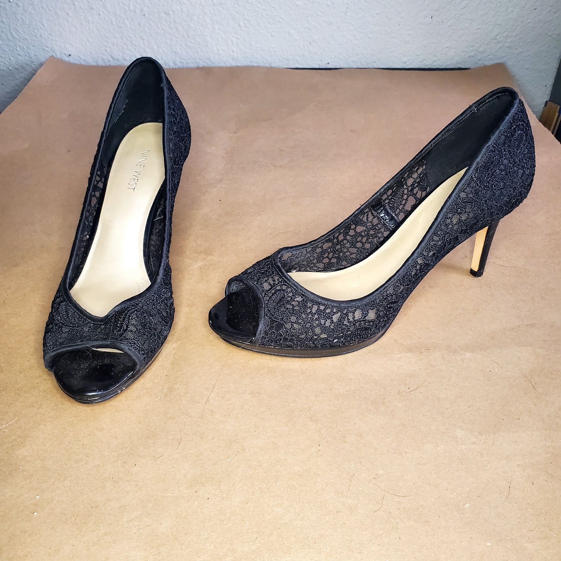 **Nine West Etta Leather Pumps, Women's Size 8 M, Black Lace heels slip on