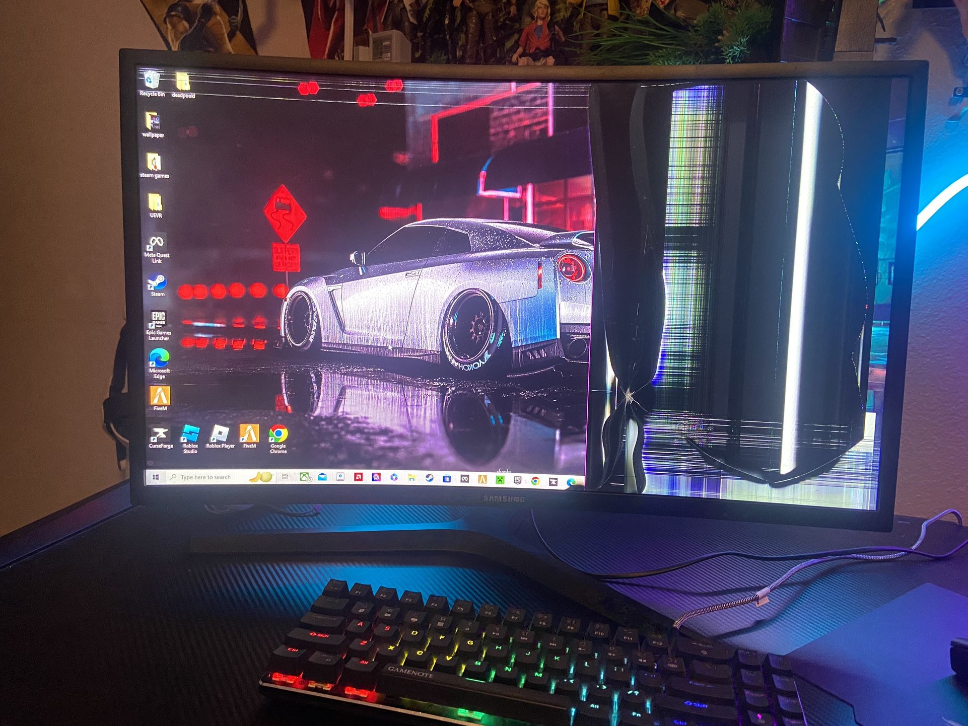 Broken Samsung Gaming Monitor G7 27 Inch For parts