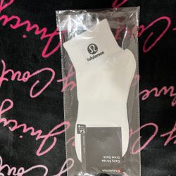 LULULEMON SOCKS