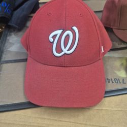 Washington Nationals red adjustable baseball cap. 