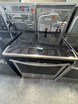 Range Cocina Slide In With Knobs On The Front 