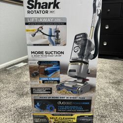 Shark Rotator ‘pet’ lift-away 