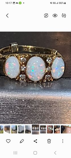 Antique Victorian 18K Yellow Gold Opal & Diamond Ring