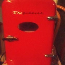 Very Small Mini Fridge 